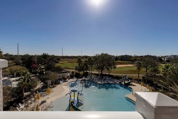 Photo 1 - 3BR Family Apartment for 8 Peaceful Residential Retreat
