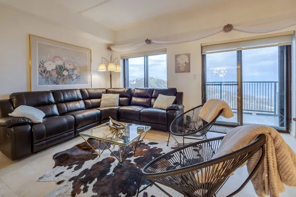 Photo 1 - BnB Hyperion - 2B Mountain Condo w Scenic Views