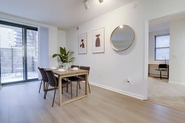 Photo 1 - Amazing Apt in Ballston With Gym
