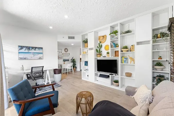 Photo 1 - Delight and Cozy Apt Close to Las Olas the Beach