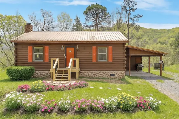Photo 1 - Greenbrier Woods 2 Bedroom Cabin