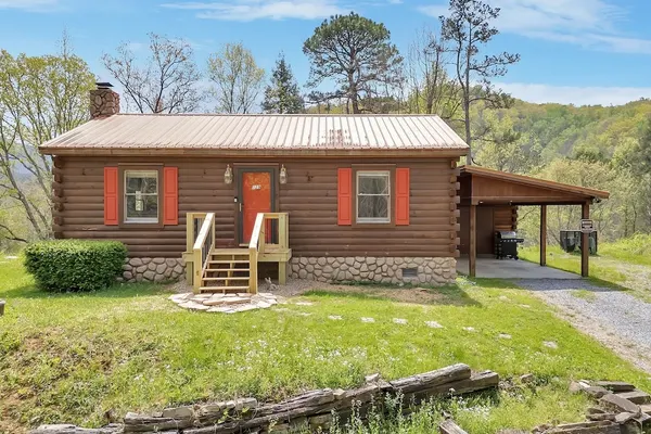Photo 1 - Greenbrier Woods 2 Bedroom Cabin
