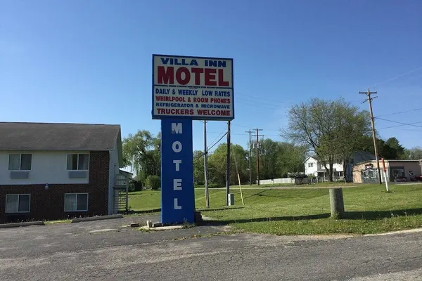 Photo 1 - Villa Inn Motel Near Hwy 12 WI Capital O