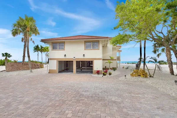 Photo 1 - Beachfront Palace