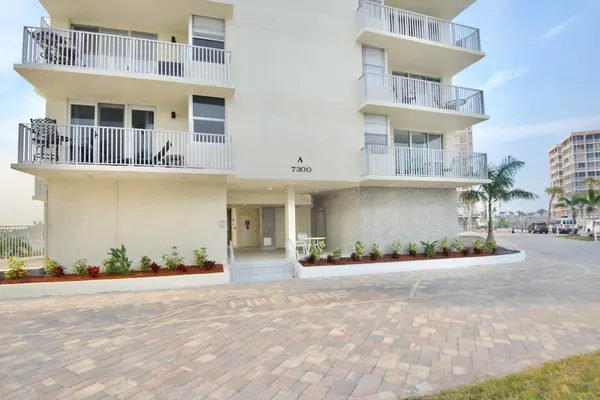 Photo 1 - Estero Beach & Tennis 1201-a
