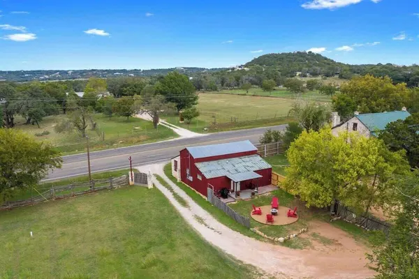 Photo 1 - Rocking Ox Gasthaus and Barn Cabin