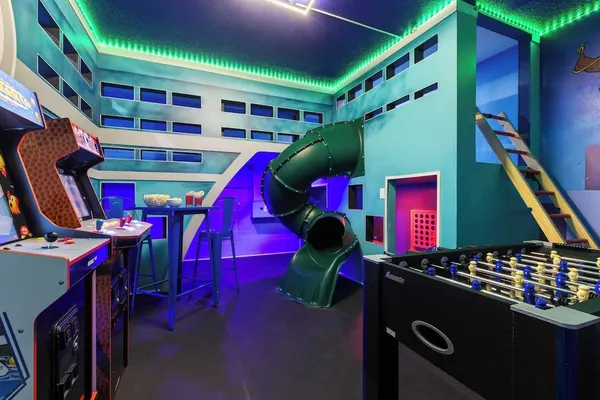 Photo 1 - Sleeps 18! Solterra Resort, Pool, Gameroom, Themed Bdrs Broad Oak by Avantstay