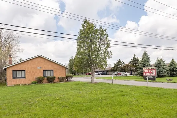 Photo 1 - Cozy Stay in Brownstown w/ Wi-fi & Streaming TV