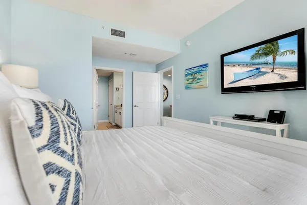 Photo 1 - Sterling Reef 904