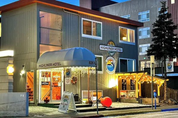 Photo 1 - Highliner Hotel
