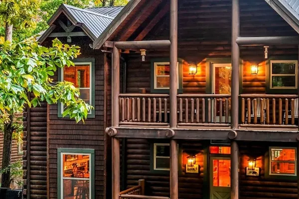 Photo 1 - 12bdr w/ Game Room, Hot Tub, Movie Theater, Deck Views A View for All Seasons