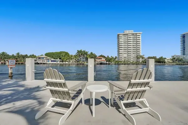 Photo 1 - Oceanfront Oasis Charming 1BR Getaway