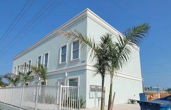 Photo 1 - Villas de Laguna 1