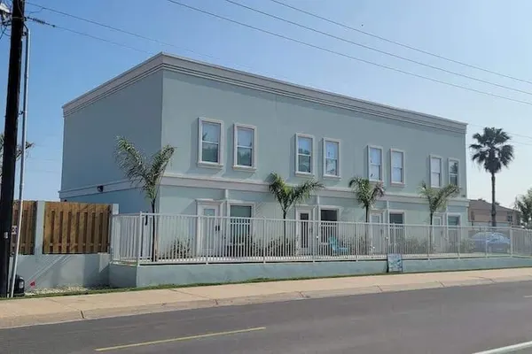 Photo 1 - Villas de Laguna 4