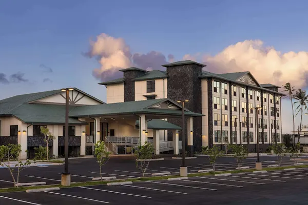 Photo 1 - Hampton Inn & Suites Maui North Shore