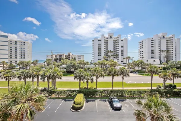 Photo 1 - Oceanwalk 12-404