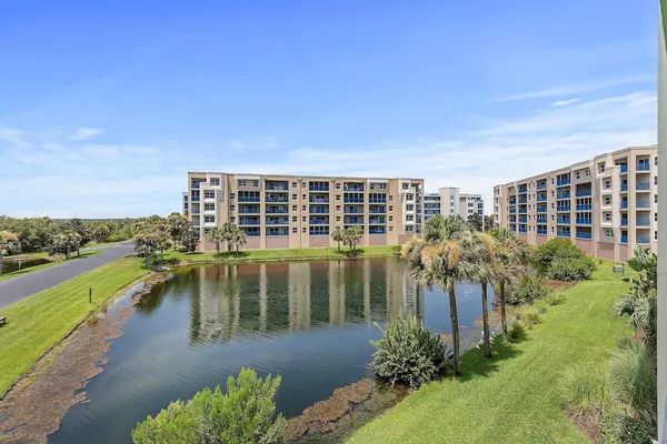 Photo 1 - Oceanwalk 15-302