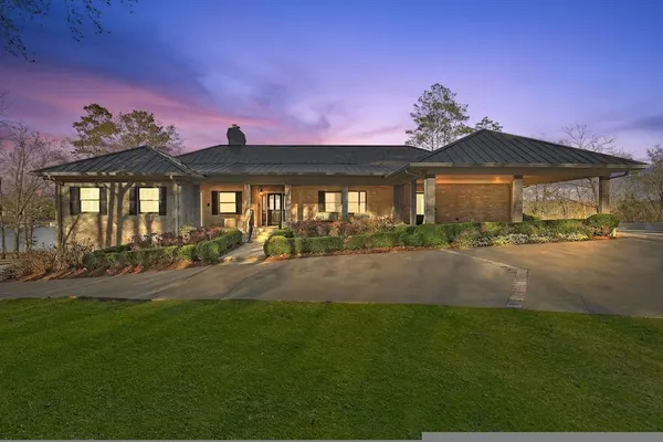Photo 1 - 7BR Lakefront Haven Pool Hot Tub Gated 4acres
