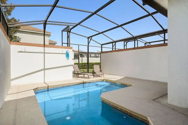 Photo 1 - Amazing 4bdr Near Parks w Pool