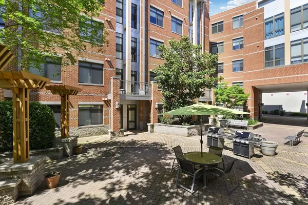 Photo 1 - DC Charm in Crystal Apartments