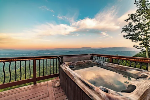 Photo 1 - Panorama by Avantstay Unparalleled Views, Deck w/ Hottub, Game Room Pool Table