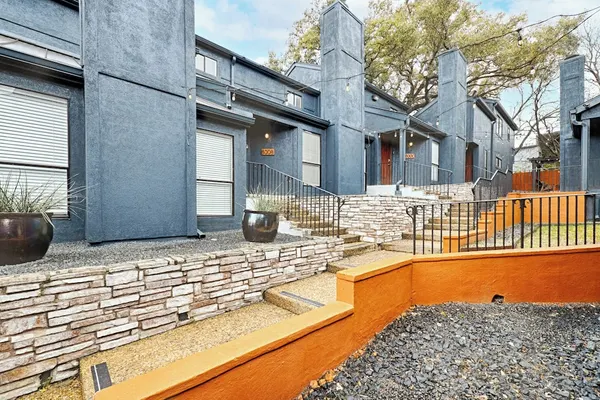 Photo 1 - Heart of Austin Hideaways