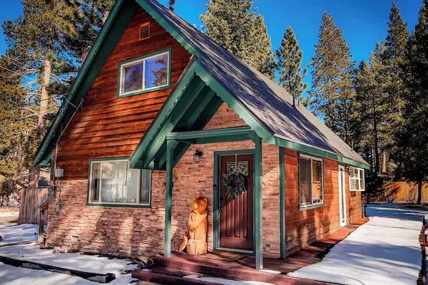 Photo 1 - Charming Cherokee Cabin Secluded Stay for 6 Just 10 Minutes to Tahoe!