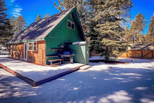 Photo 1 - Charming Cherokee Cabin Secluded Stay for 6 Just 10 Minutes to Tahoe!