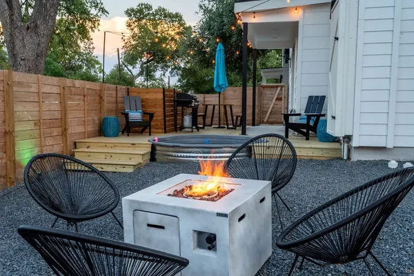 Photo 1 - Eastside Home w Awesome Yard - Golf Pool Firepit