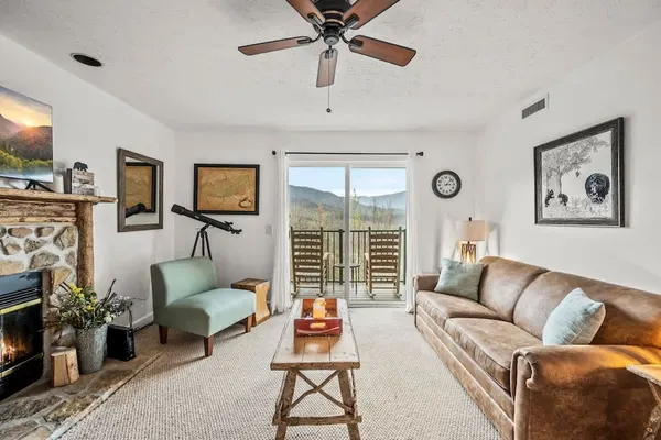 Photo 1 - Sleeps 4 Mountain Views Indoor Pool Hot Tub