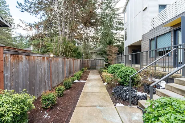 Photo 1 - Sophari's Apartments in Bellevue