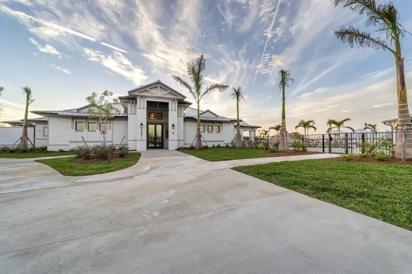 Photo 1 - 14261 Heritage Landing Blvd #1625