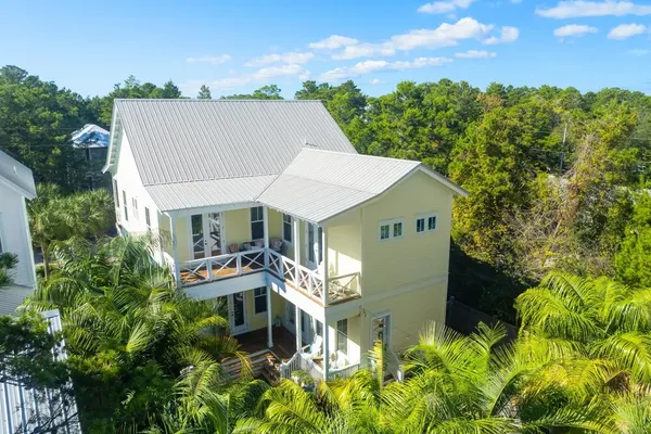 Photo 1 - 30A Beach House - Under the Palms