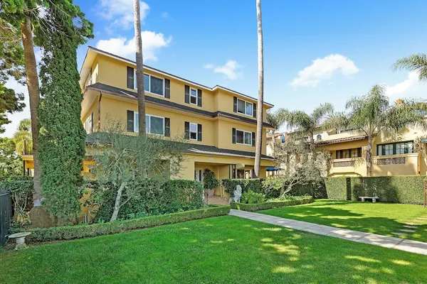 Photo 1 - Santa Barbara Luxury Beach Getaways