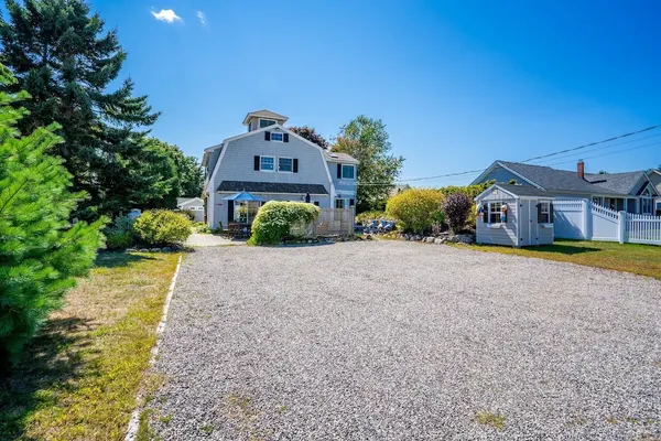 Photo 1 - Beachwood Getaway Sleeps 10!