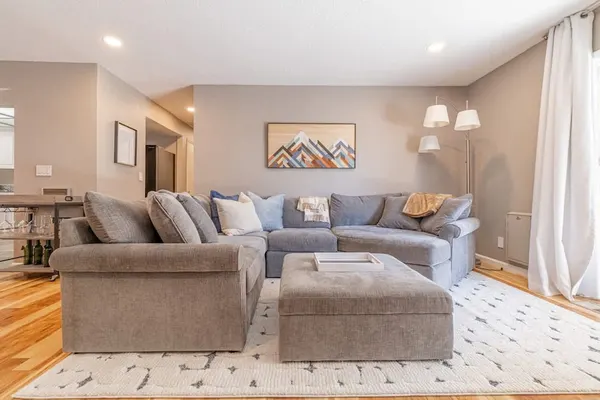 Photo 1 - Vibrant Boho Family Home 3 Bed Pet Friendly UNR