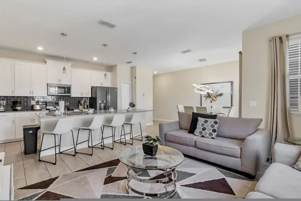 Photo 1 - Amazing 4bdr w Pool Near Disney - 4914