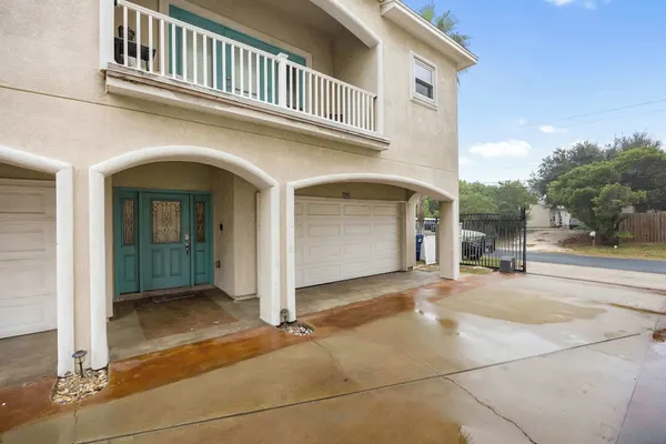 Photo 1 - Coastal Townhouse TX Retreat!