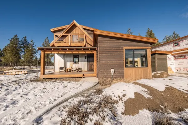 Photo 1 - Wilderness Club Nest Modern Cabin Retreat for 9 w/ Hot Tub