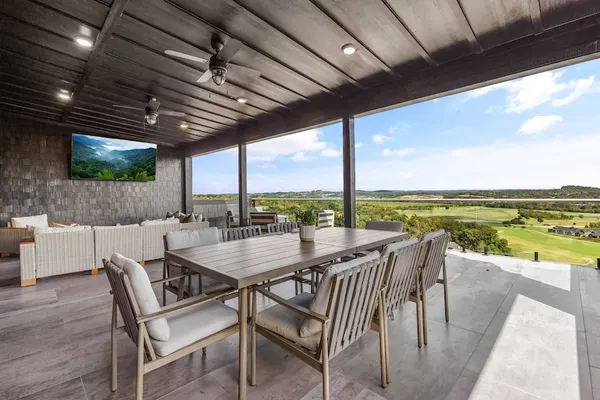 Photo 1 - The Back Nine Retreat by Avantstay Private Golf Sim, Firepit & Mountain Views Near Dollywood