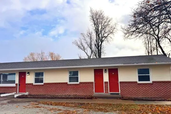 Photo 1 - Skylark Motel by OYO