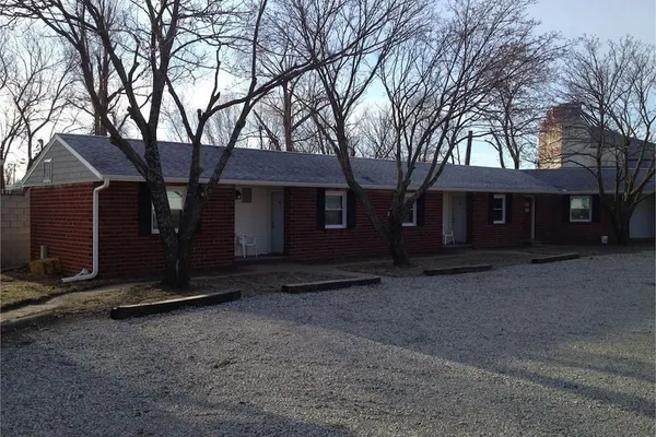 Photo 1 - Skylark Motel by OYO