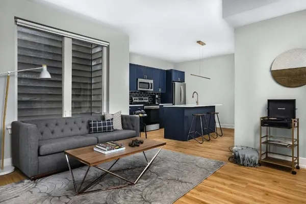 Photo 1 - Cozy Art-filled Fishtown Home