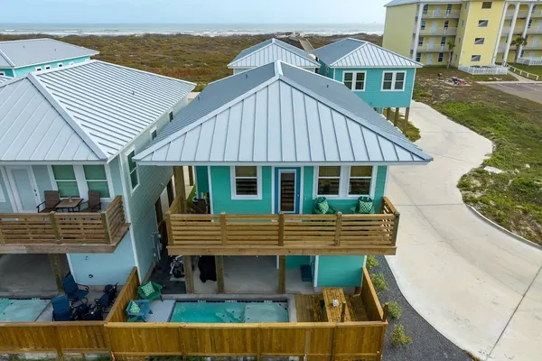 Photo 1 - St. Jo's Bungalow