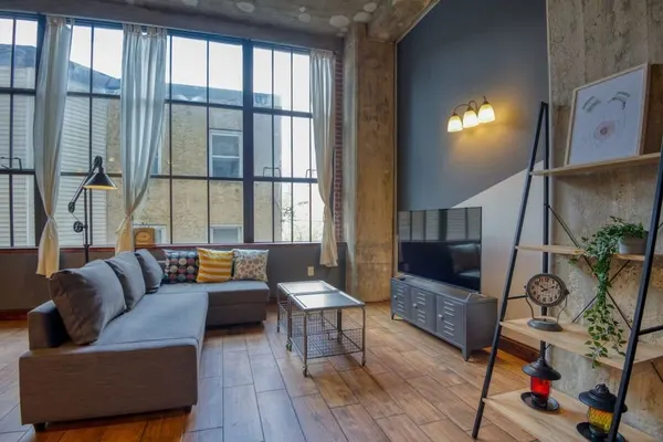 Photo 1 - Sosuite 1BR Apt w W/d, Gym, On-site Restaurant