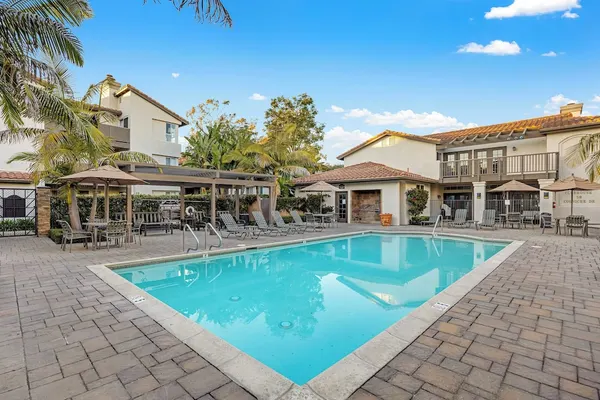 Photo 1 - Walk to Beach Pool, Hot Tub, Private Patio, Parking Seabreeze Retreat