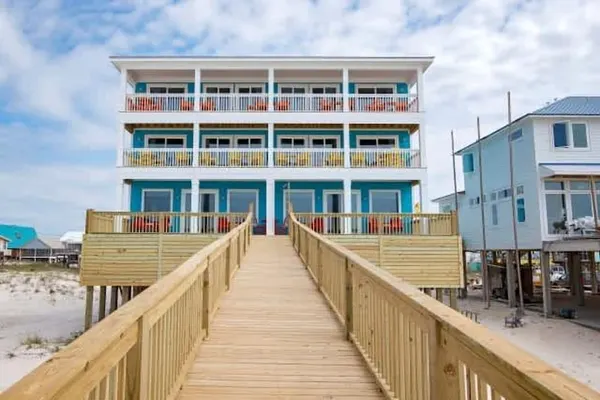 Photo 1 - Beachfront 9bed Easybreezy East