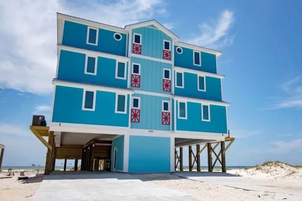 Photo 1 - Beachfront 9bed Easybreezy West