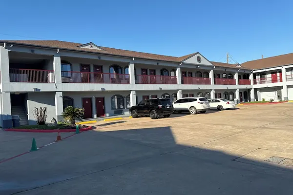 Photo 1 - Scottish inns & suites