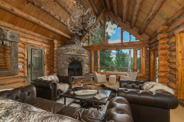 Photo 1 - Absolutely Amazing Slopeside Mountain Lodge With spa